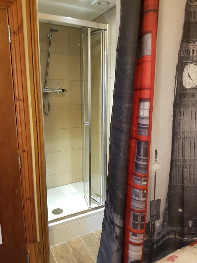 Habitación Doble con baño compartido