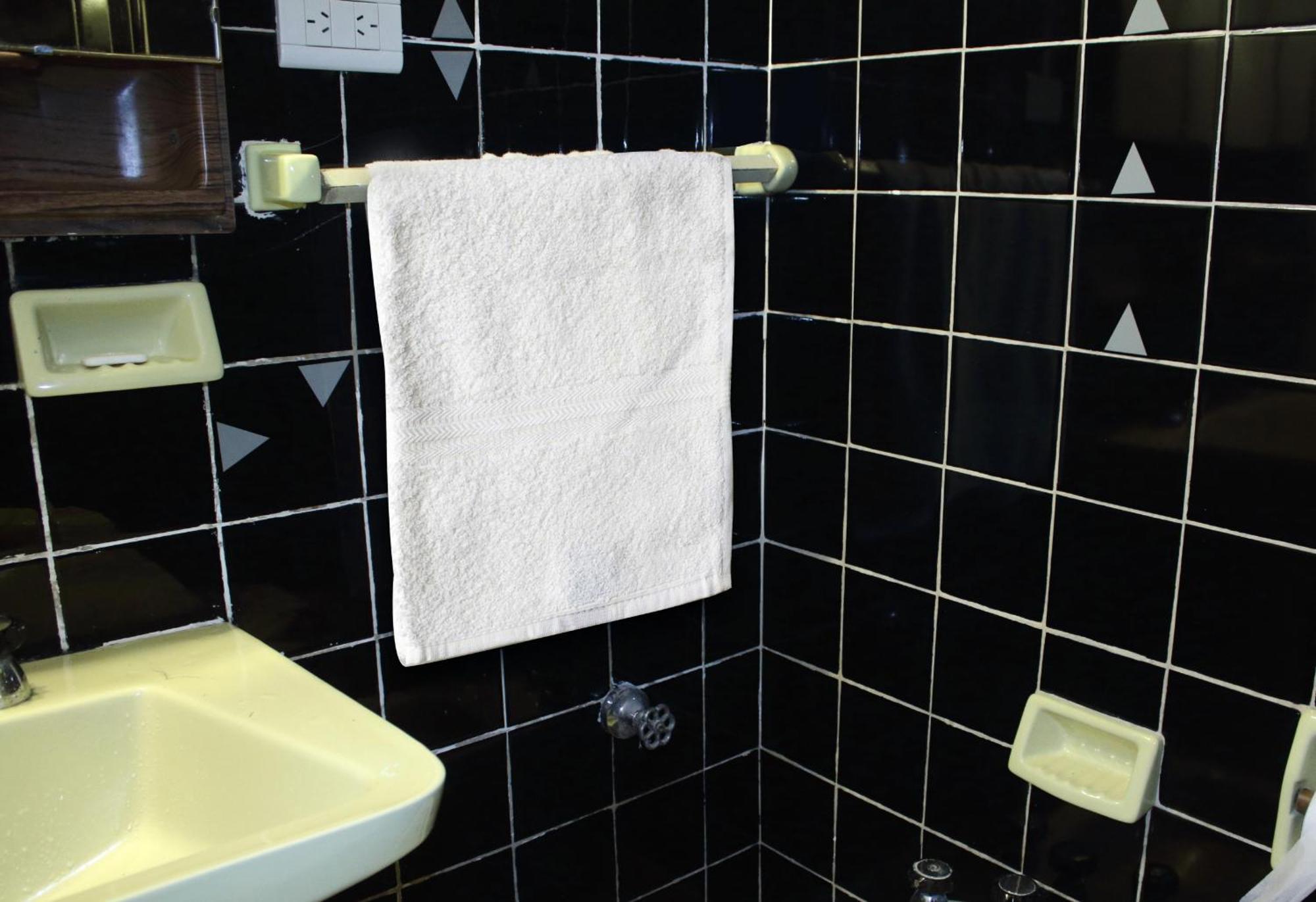 Habitación Doble clásica con baño compartido - 2 camas individuales