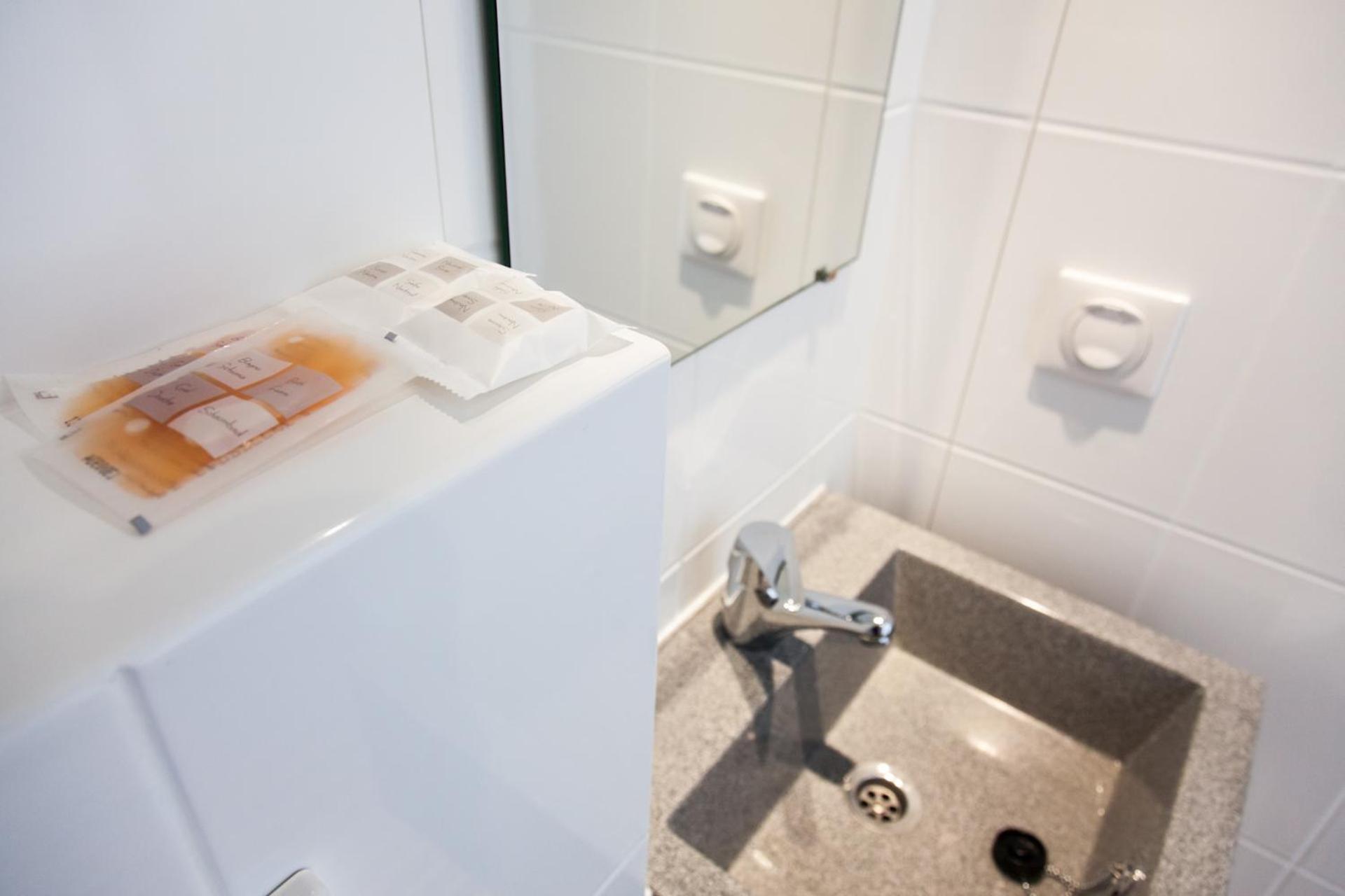 Quarto Individual Standard com Banheiro Privativo