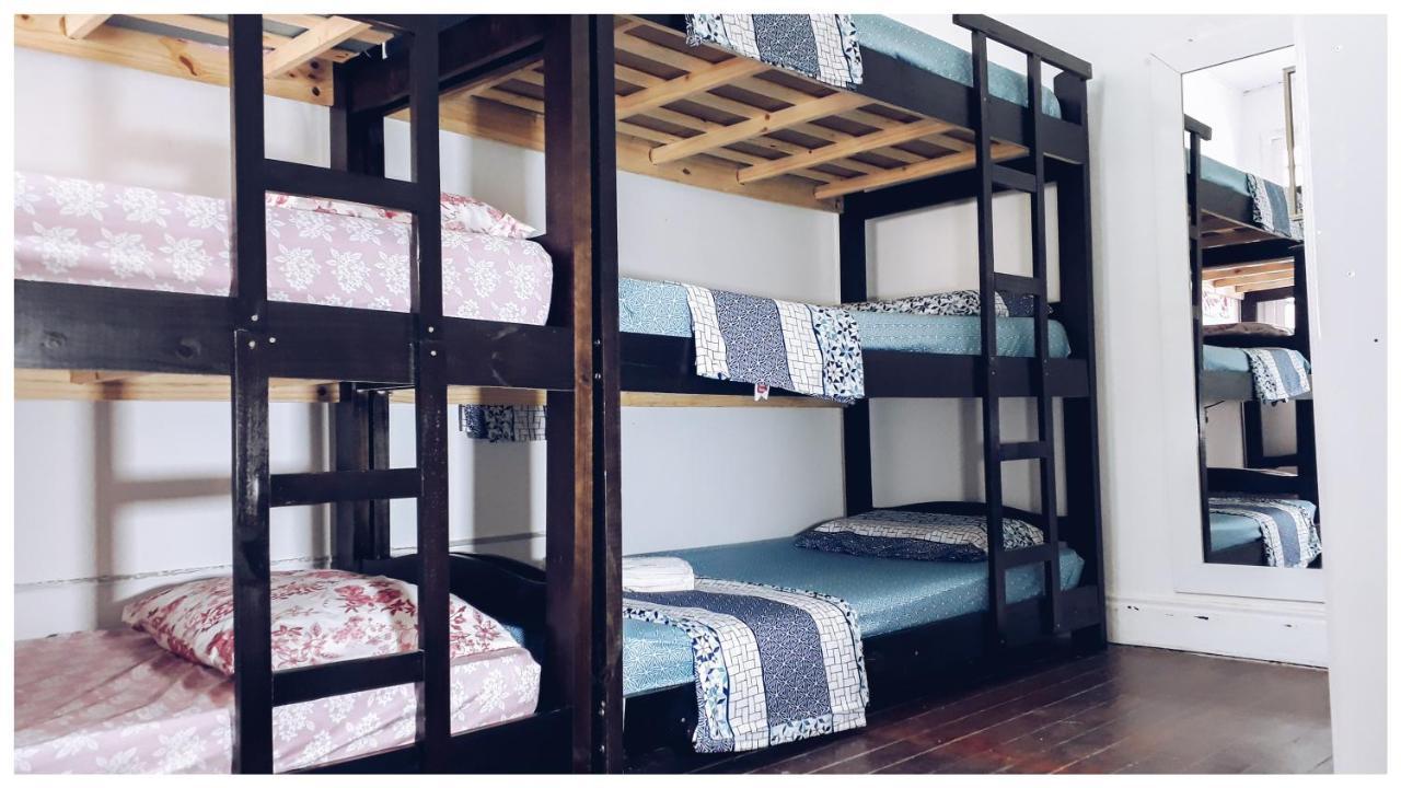 Cama em Dormitório Misto com 6 Camas