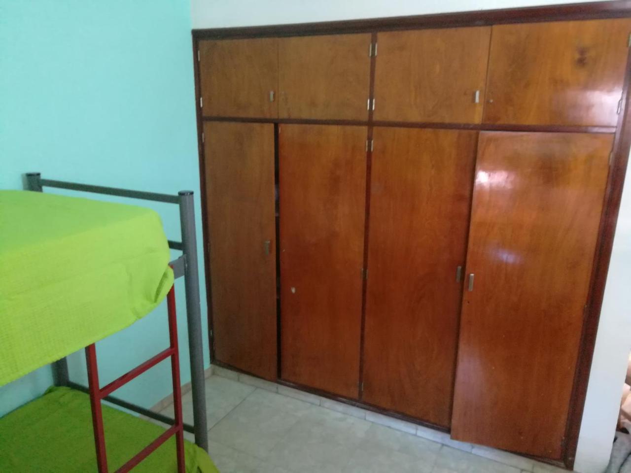 Cama en habitación compartida mixta de 10 camas
