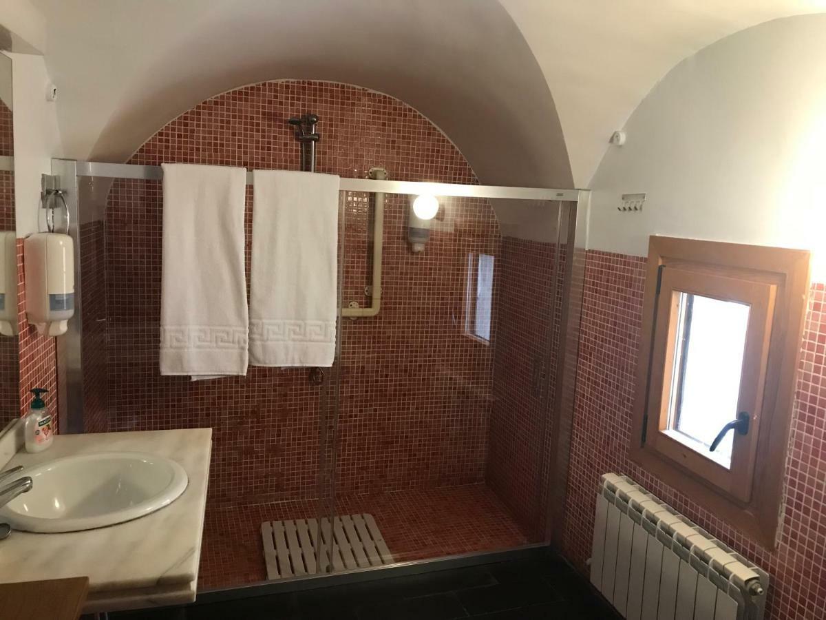 Triple Room Private Bathroom
