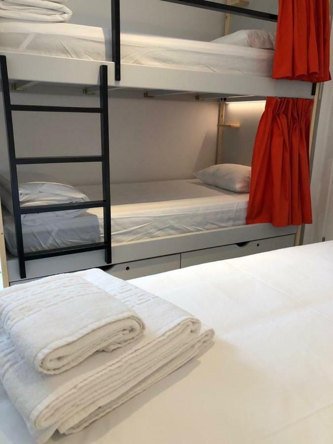 Quarto Família com Banheiro Compartilhado
