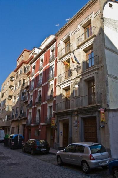 1 bed a 10-bedded shared dormitory