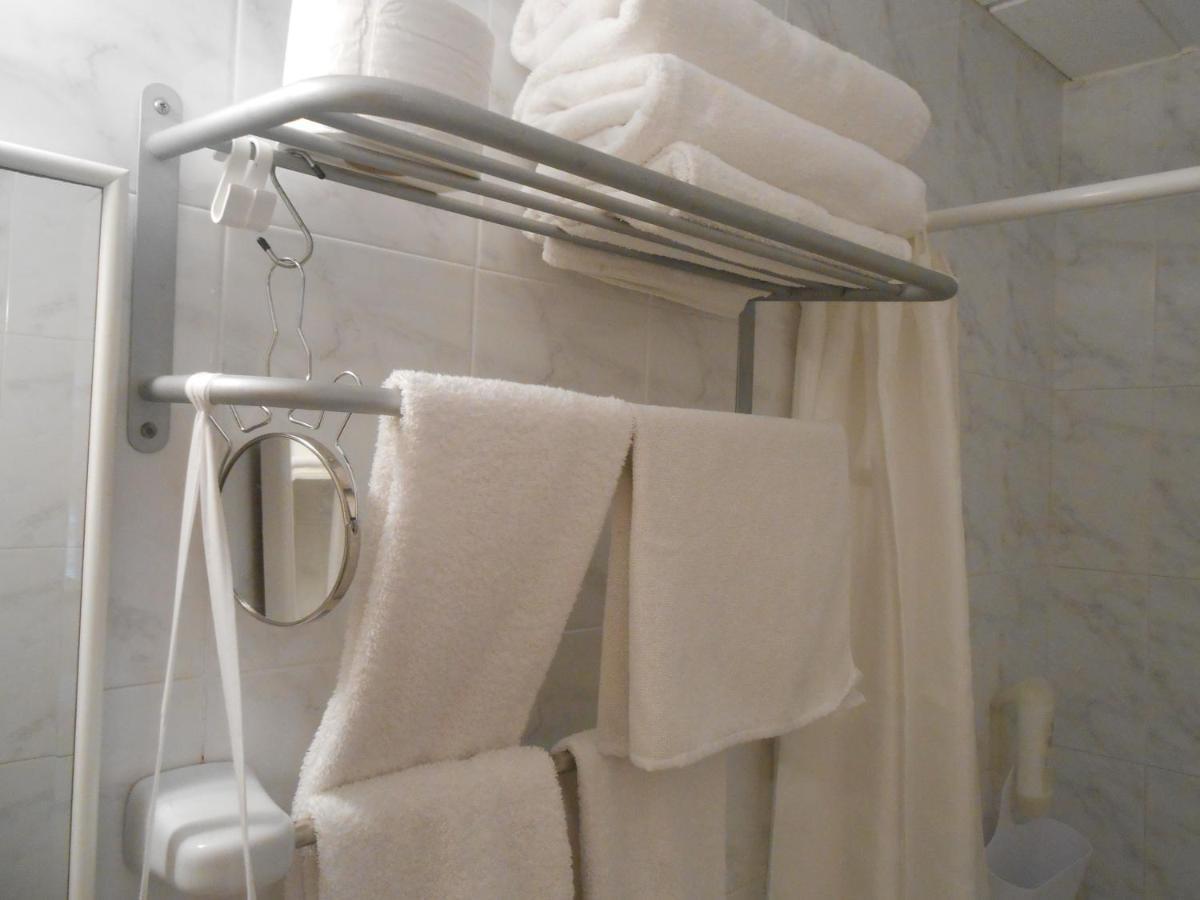 Habitación Individual con baño privado