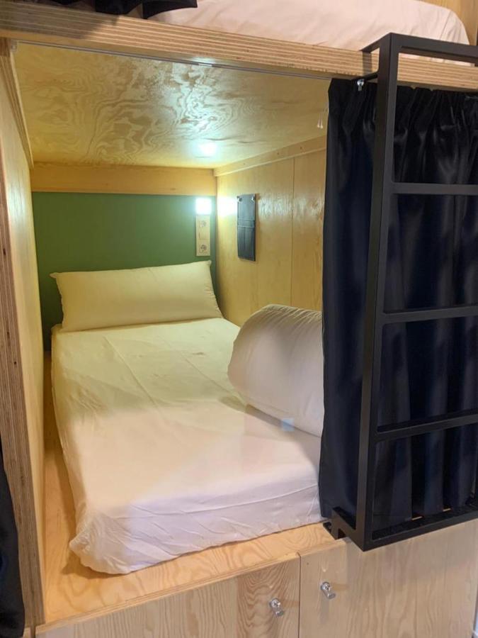 Bed 12-Bed Mixed Dormitory Room
