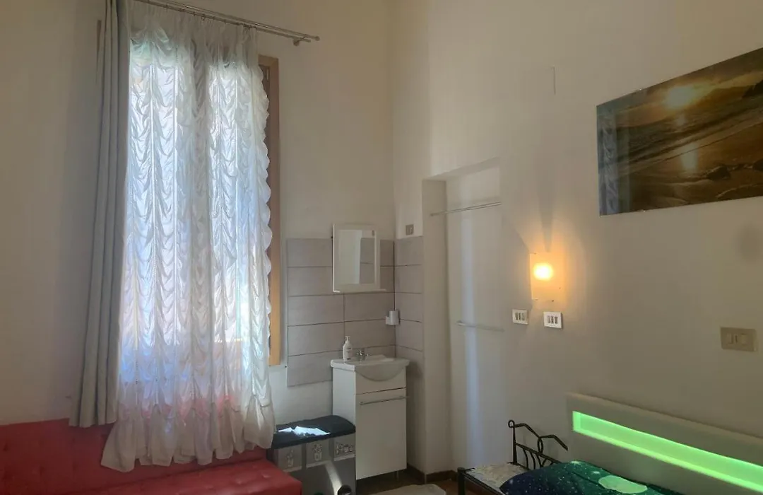Archie'S House-1