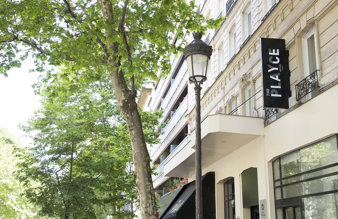 Glint Paris-1