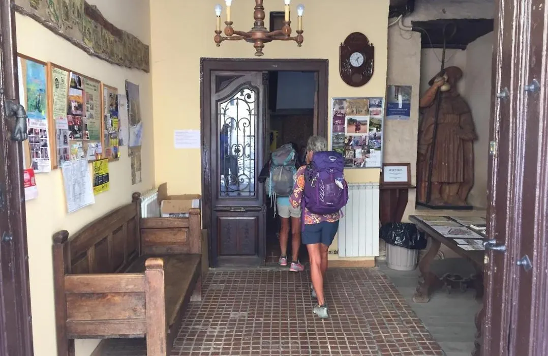 Albergue San Javier - Solo para peregrinos-1