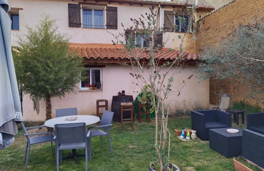 Las Hadas Albergue -solo para Peregrinos - Vegano -Bar-1