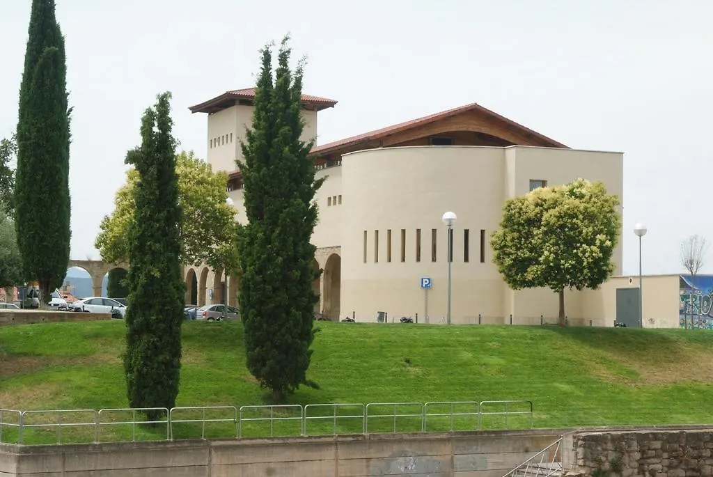 Alberg Manresa Xanascat-1
