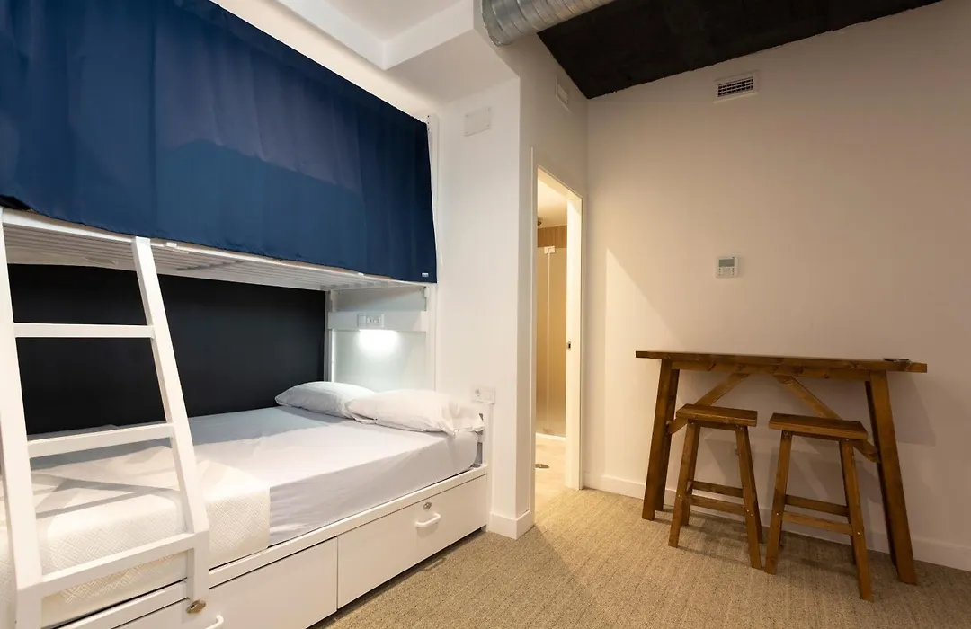 Malaga Stop Hostel Ab-1