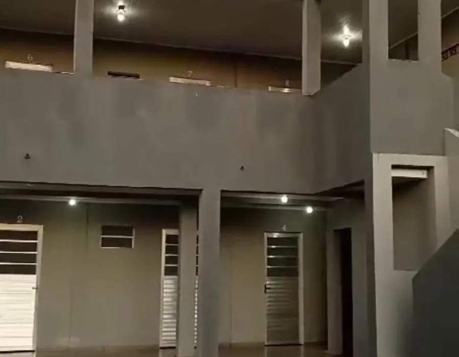 Vila Foz HOSTEL AP8 Apartamento completo de casal com ar condicionado, garagem fechada e lavanderia, Temos Uber e guia turístico para indicar, nosso apartamento é o melhor custo benefício de Foz do Iguaçu-1
