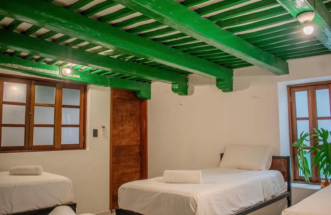 Hostal 66-1