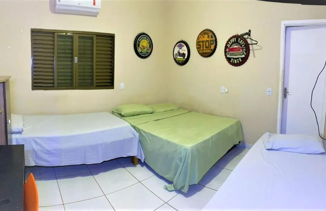 Hostel ElianeMS Quartos Privativos com Banheiro-1