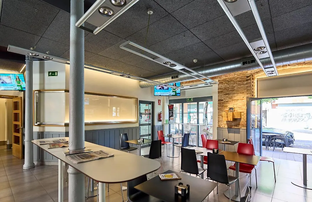 The Book Factory Hostel By Gaiarooms-1