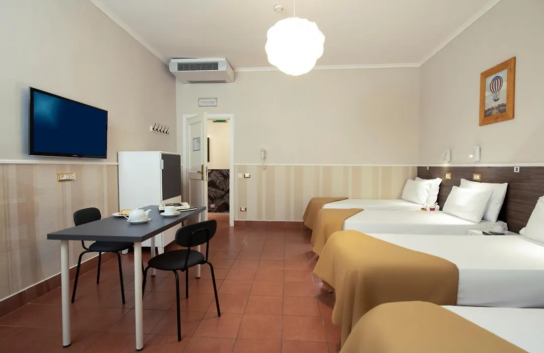Budget Rooms Des Arts-1
