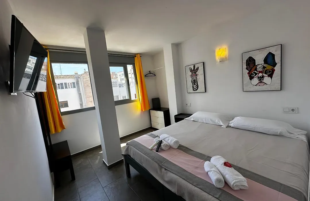 New Art Beach Hostel- Albergue Juvenil-1