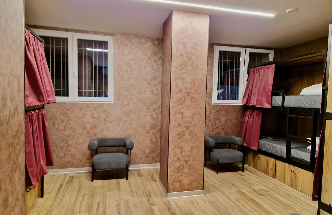 Velvet Hostel Business-1