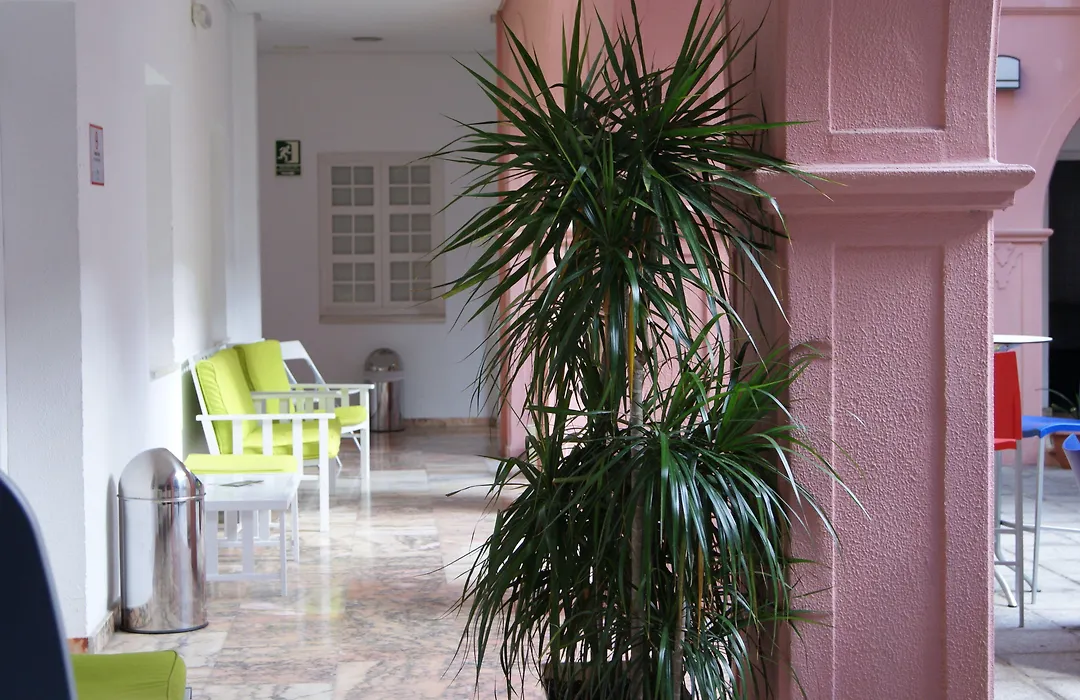 Albergue Inturjoven Huelva-1