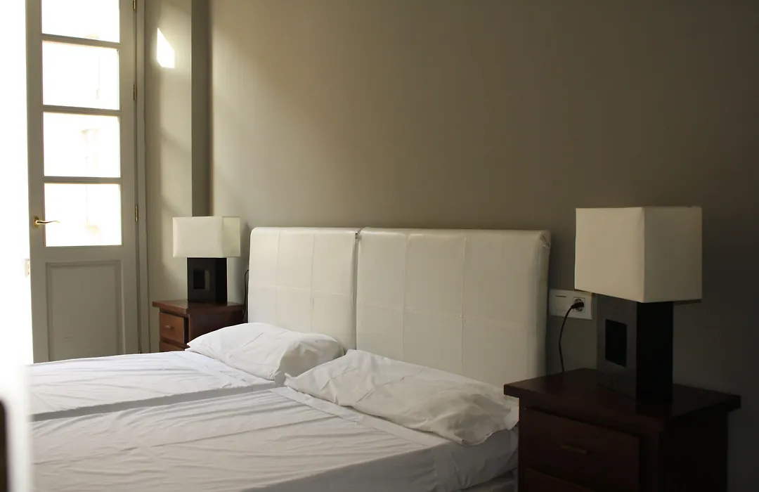 Feel Hostels Soho Malaga-1
