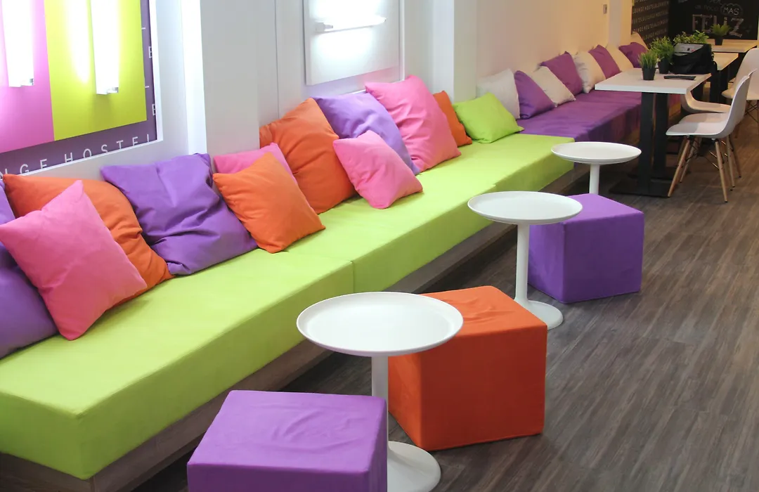 Chameleon Youth Hostel Alicante-1