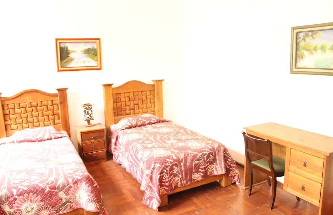 Hostal La Encantada-1