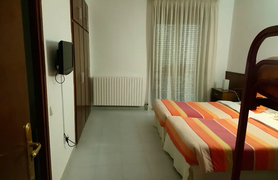 Hostal Les Collades-1
