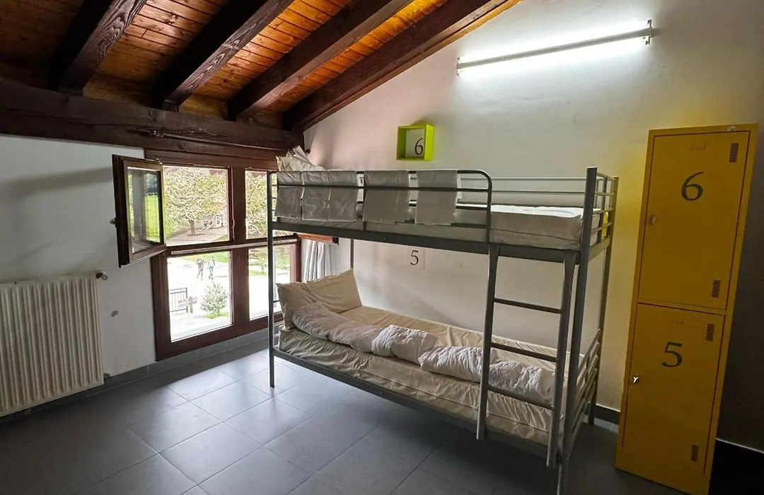 Albergue De Lastur-1