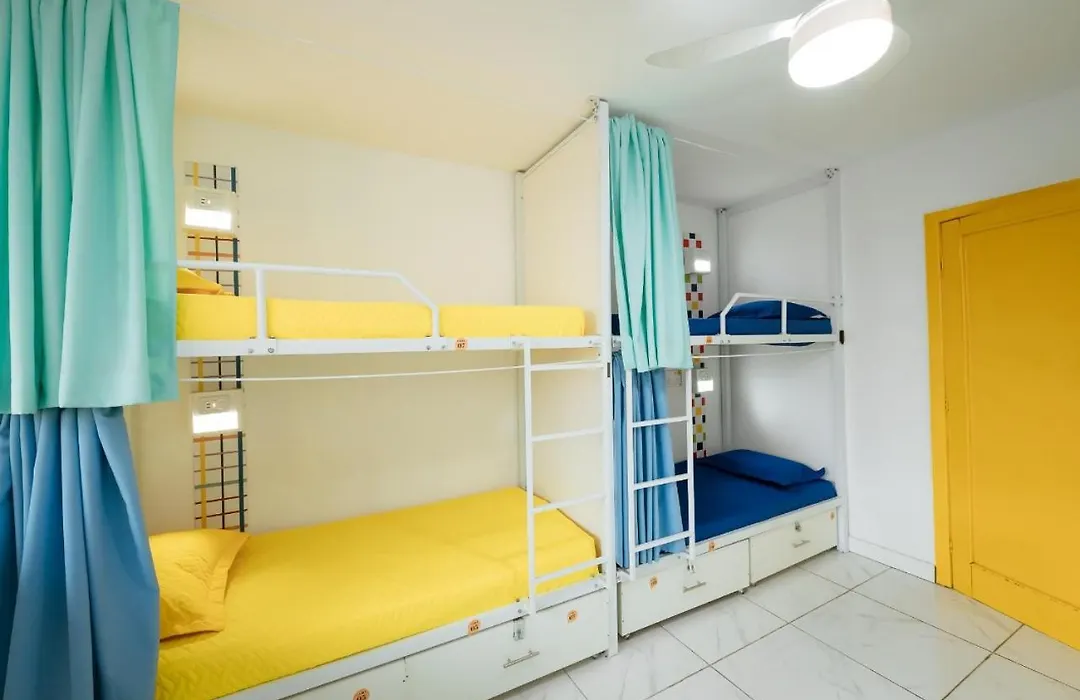 Bela Curitiba Hostel-1