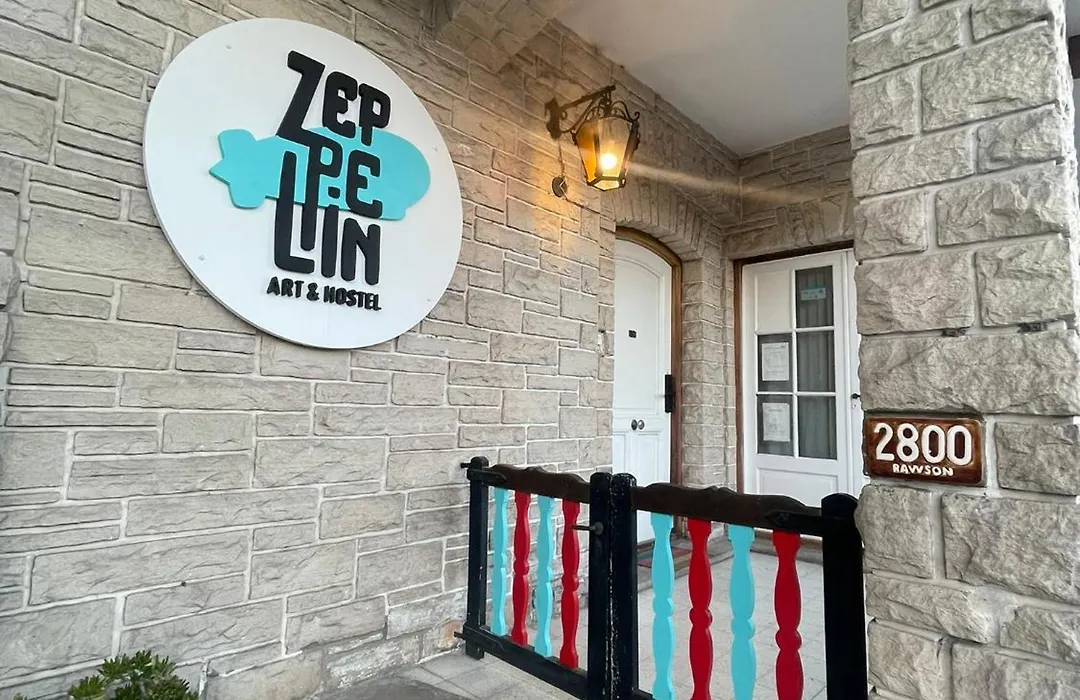 Zeppelin Art-Hostel-1