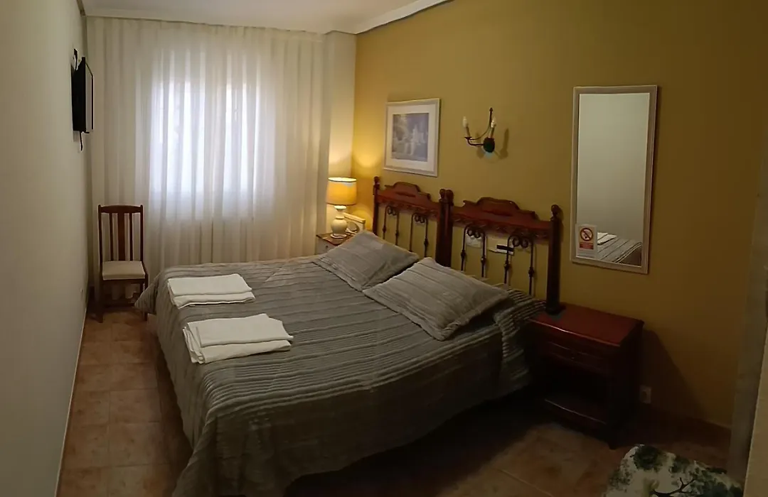 Hostal Pineda-1
