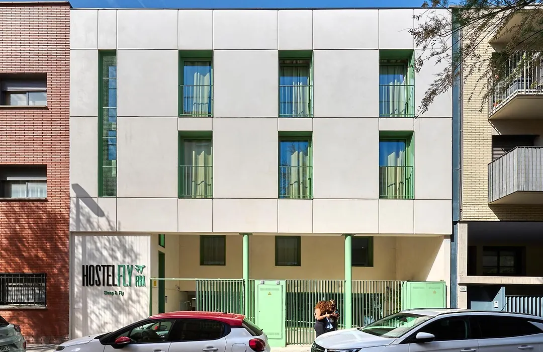 Hostelfly Fira Barcelona-1