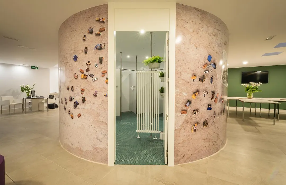 Globetrotter Hostel, By Albany-1