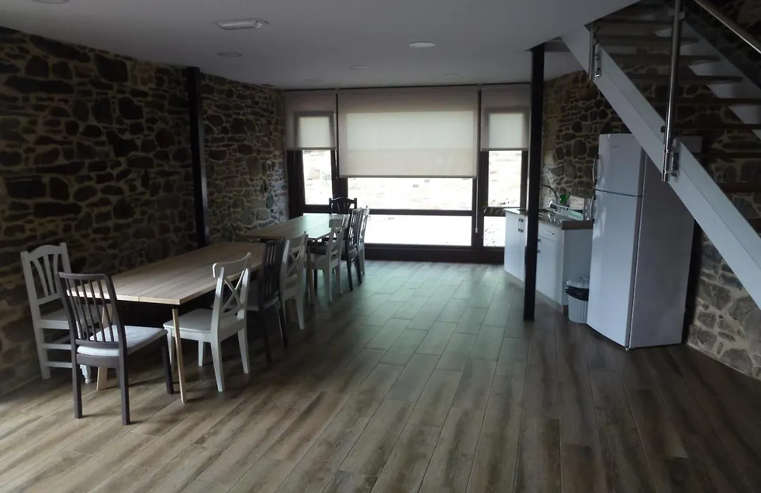 Albergue Monte Aro-1