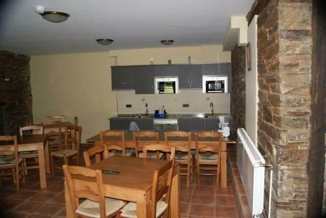 Hostel Val De Samos-1