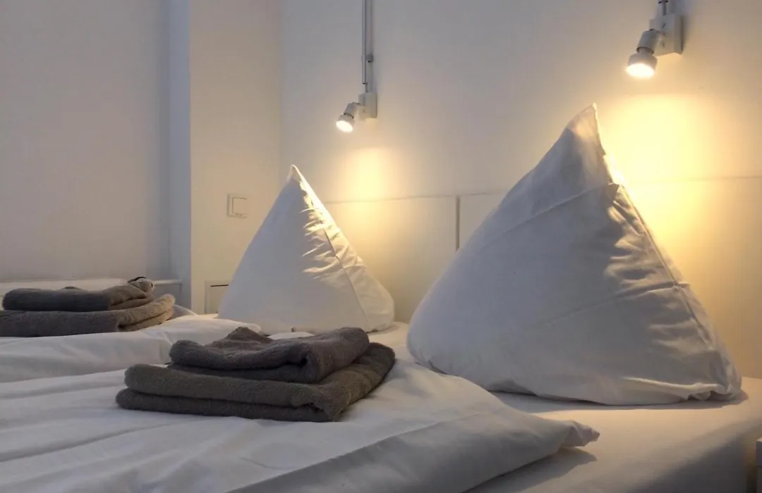 Bnb Near Brandenburg Gate - Rooms & Apartments-1