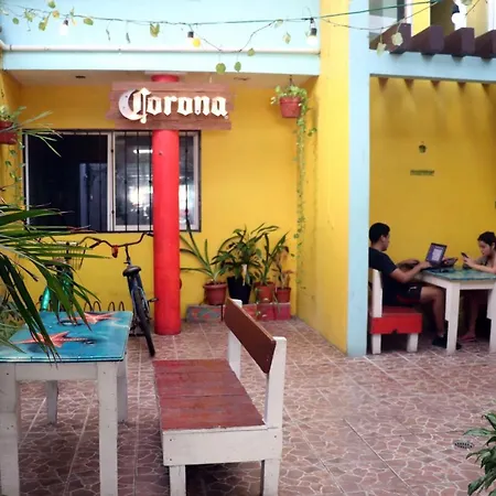 Tres Mundos Hostel-2