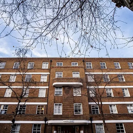 Bowden Court-3