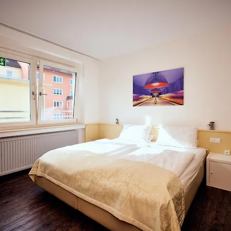 The 4You Hostel & Hotel Munich-2