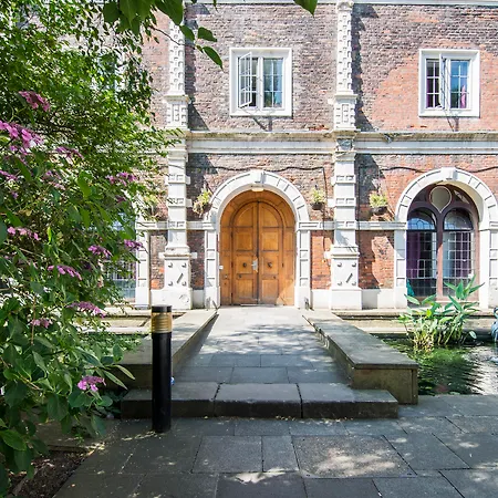 Safestay London Kensington Holland Park (Adults Only)-3