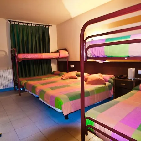 Hostal Les Collades-3