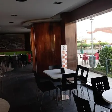 Albergue Cafeteria Rio Sar-3