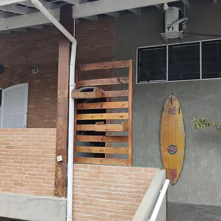 Hostel Praia 102-3