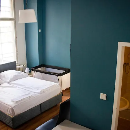 Metropol Hostel Berlin-3