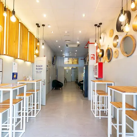 Malaga Stop Hostel Ab-3
