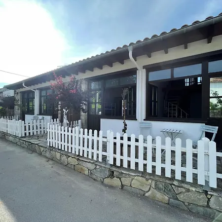Hostel Gulpiyuri Llanes-3