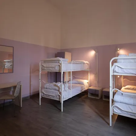Hotel & Hostel 7-3