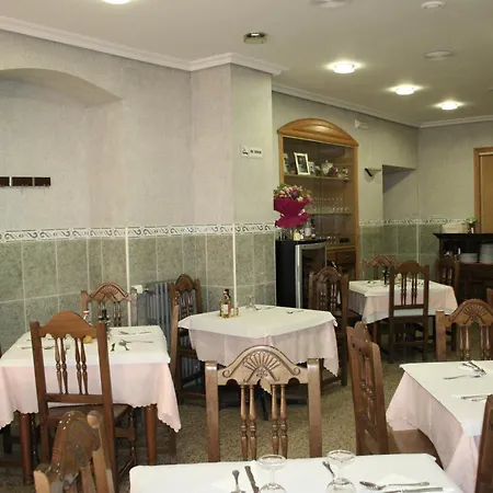 Hostal Restaurante Raton-2