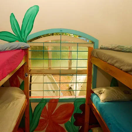 Hostel Trópico de Capricórnio - Itaguá-2